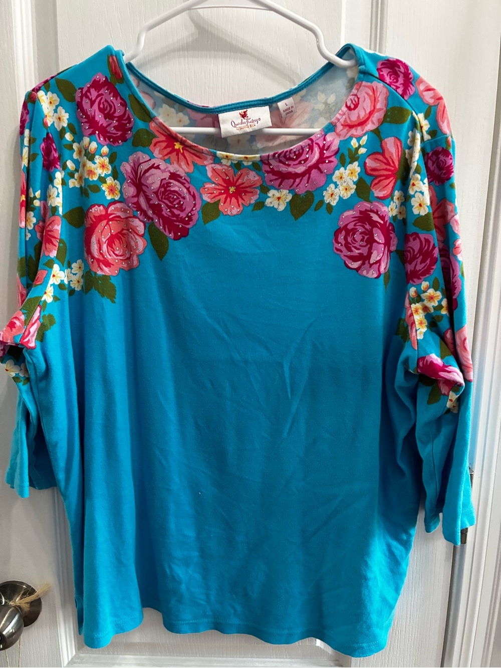 Quaker Factory Floral top Size Large